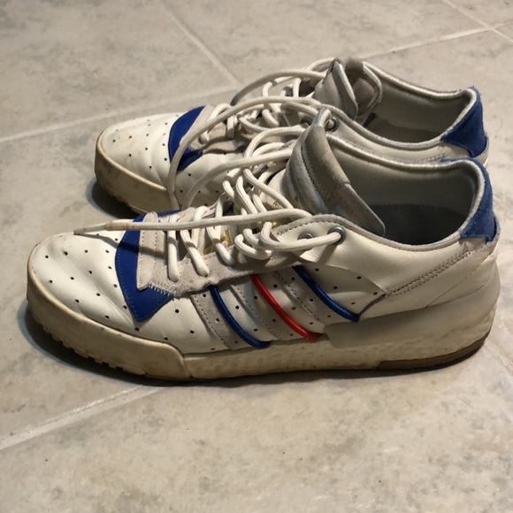 Adidas shoes - Picture 2 of 5